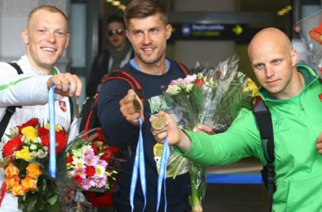 Baidarininkai laukia fortūnos šypsnio