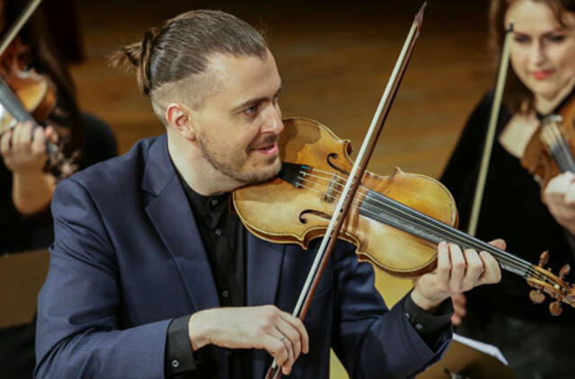 „Fejerverkai sezono pradžiai“