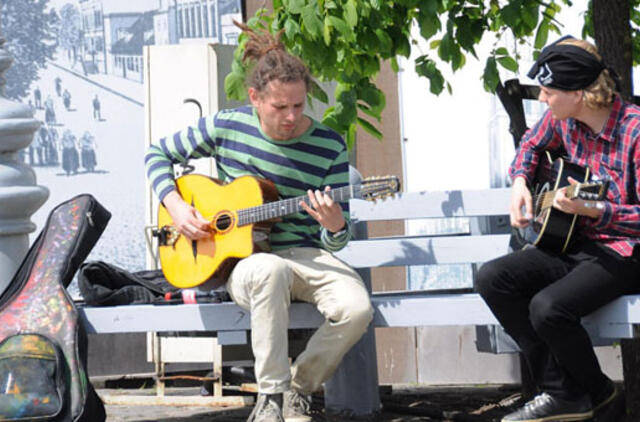 Naujajame turguje groti nedraudžia, bet prašo perspėti iš anksto