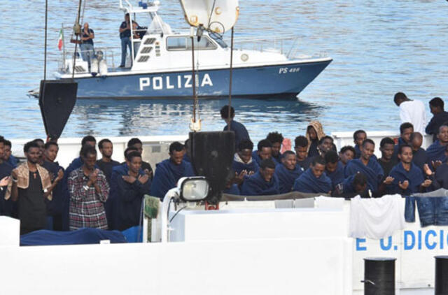 Švedija nepriims migrantų iš laivo, atplaukusio į Siciliją