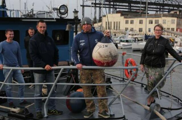 Narai nori atkreipti dėmesį į problemas po vandeniu
