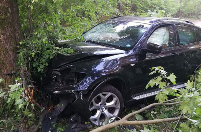 Smiltynėje siautėjo BMW