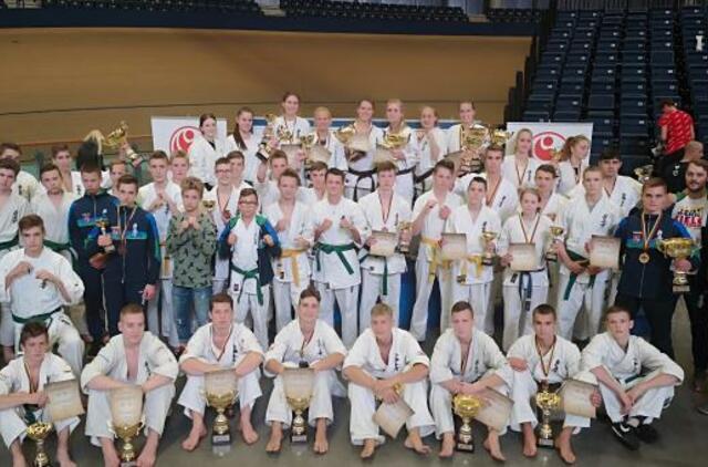 Shodan mokykla - stipriausia Lietuvos jaunučių-jaunimo čempionate