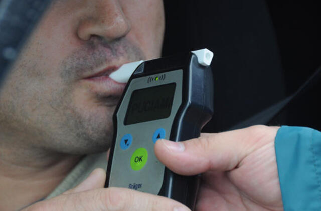 Sustabdė girtą šventiką