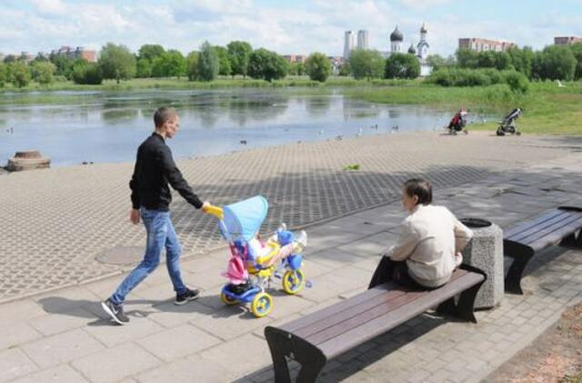 Valys tvenkinį Žardininkuose