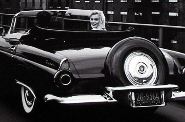 M. Monroe automobilis aukcione JAV parduotas už beveik 500 000 dolerių