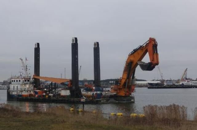 Pradėta gilinti Malkų įlankos akvatorija