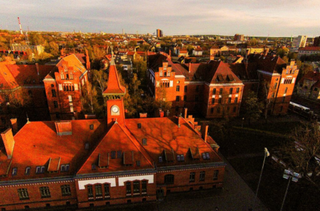 Jaunimas apgulė senamiesčio kavines - siūlys alternatyvą