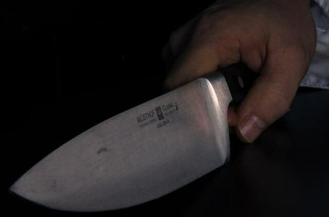 Klaipėdoje peiliu vyrui sužalotas inkstas