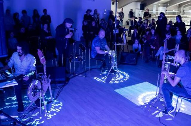 Klaipėdoje suskambėjo elektroninės sutartinės