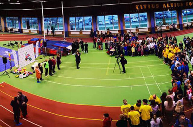 Neįgaliųjų šventėje - sporto aistros, šypsenos ir prizų lietus