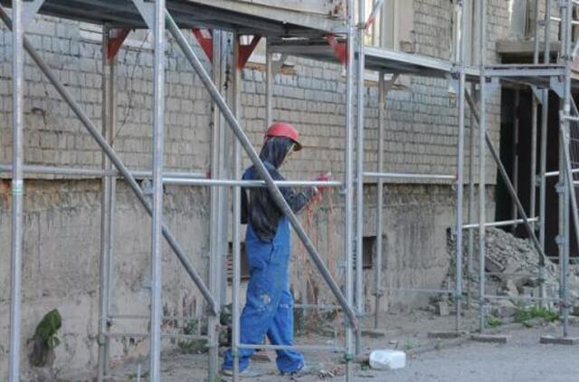 Nelegaliai dirbdamas žmogus skriaudžia save