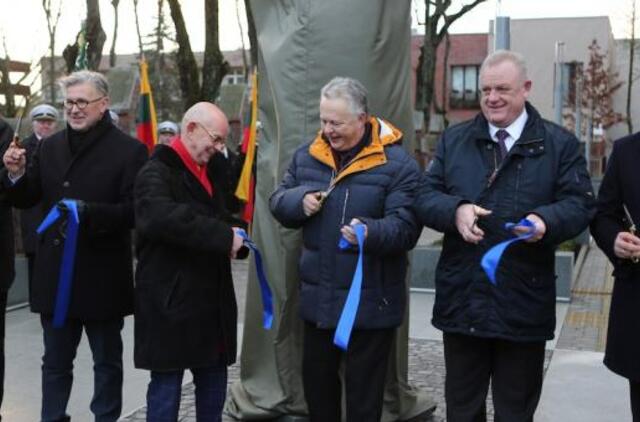 Palangoje atidaryta Signatarų alėja