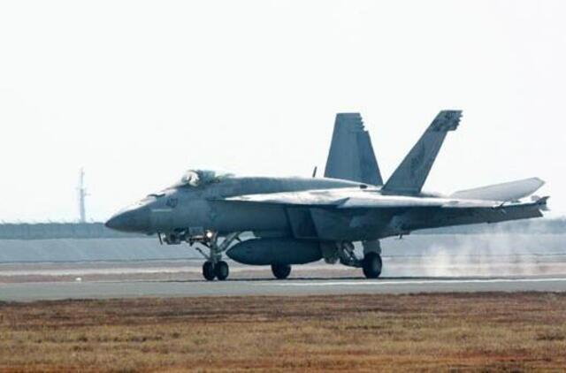 Prie Japonijos krantų susidūrė du JAV karo lėktuvai, šeši kariai laikomi dingusiais