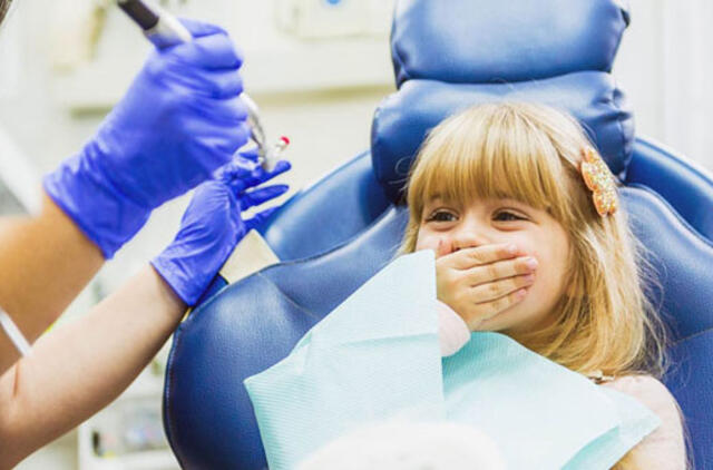 Kreivi jaunųjų klaipėdiečių dantys - plungiškių rūpestis