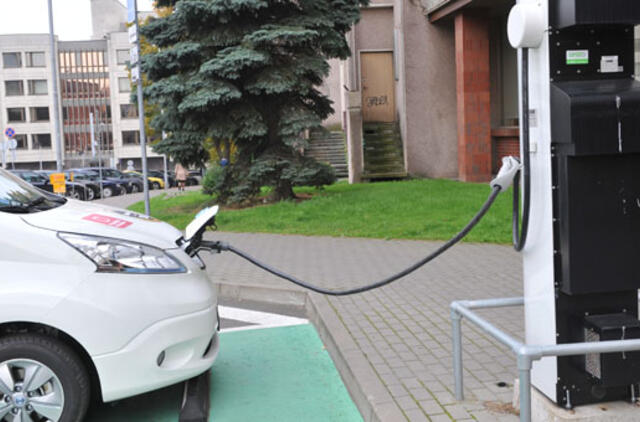 Lietuvoje daugėja elektromobilių