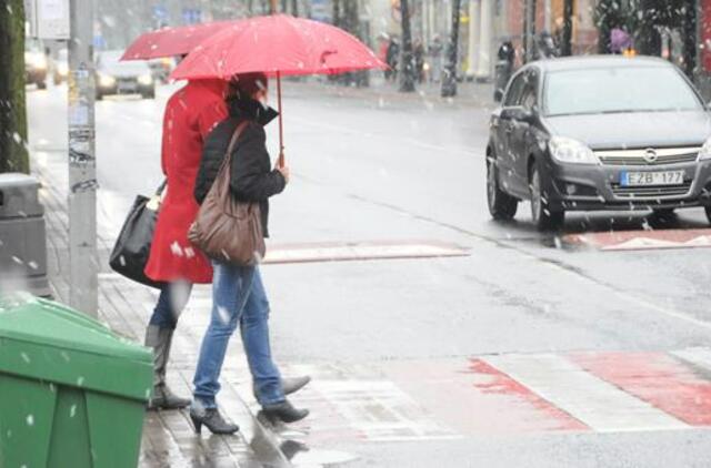 Orų permainos – jau čia pat: atkeliauja krituliai