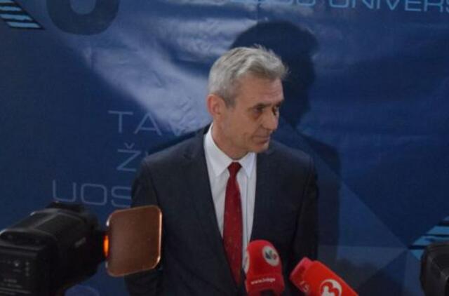 Gavęs diplomą indas nužingsniavo į teismą