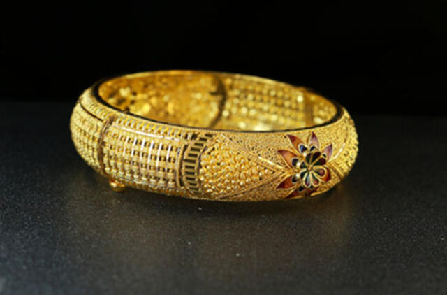 Klaipėdoje iš lombardo pavogta brangi apyrankė