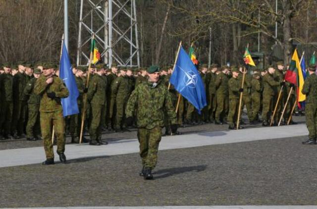 15 metų su NATO paminėti bėgimu ir dainomis