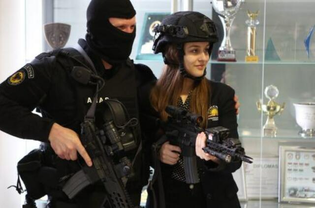 Atvirų durų diena policijoje vėl sukvietė būrius moksleivių