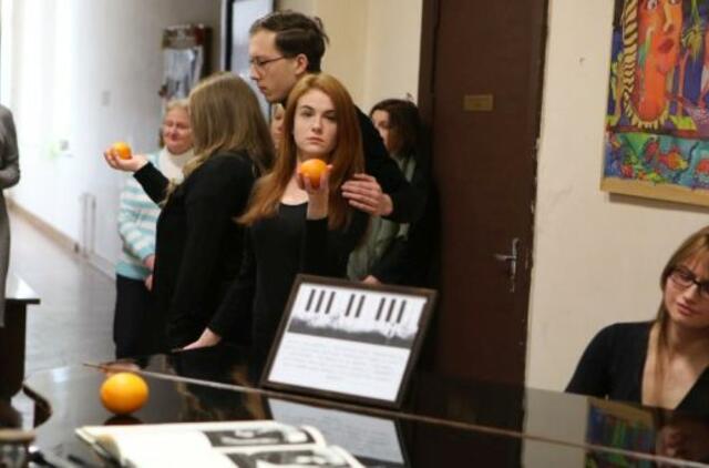 Jaunimo štrichas teatrui ir jo žmonėms