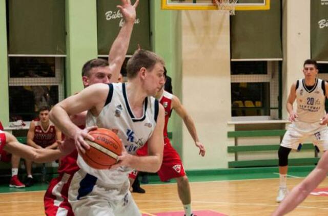 Ragina burtis krepšinio sirgalius