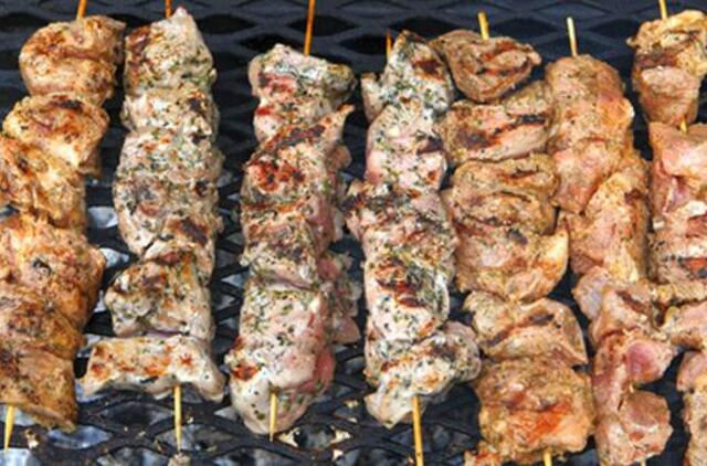 Ruošiantis kepsninių sezonui: gydytojas įspėja apie pavojus