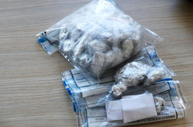 Varpų gatvėje - 30 folijos lankstinukų