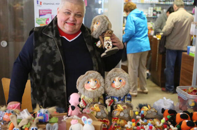 Kiaušiniai turguje: dažyti, megzti, mediniai ir jau tušti