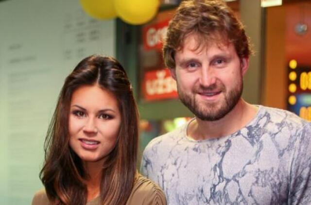 Krepšininkas A. Macijauskas su žmona Viktorija trečią kartą taps tėvais