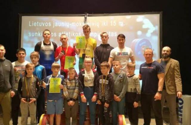 Mūsų sunkiaatlečiams - trečiosios vietos taurė