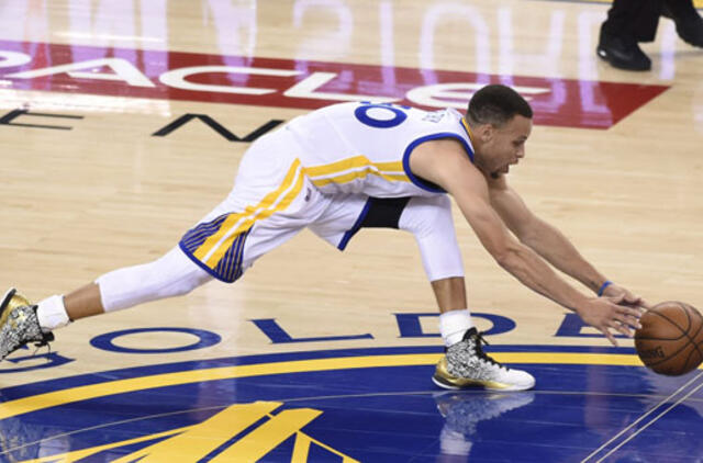 NBA čempionai „Golden State Warriors“ pralaimėjo „Clippers“ krepšininkams