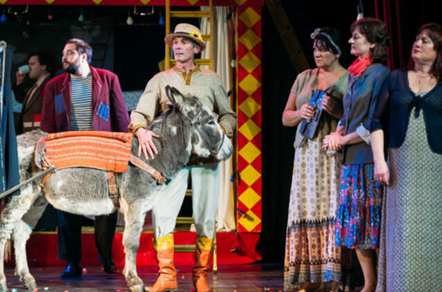 Opera „Pajacai“: artisto Alano gerbėjai Palangoje laukiami su... morkomis ir obuoliais