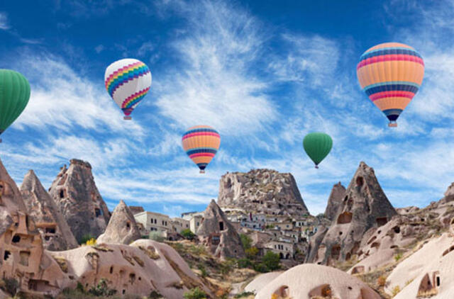 Turkijoje keliavusi Dovilė: lagamine buvo ir maudymosi kostiumėlis, ir slidinėjimo akiniai