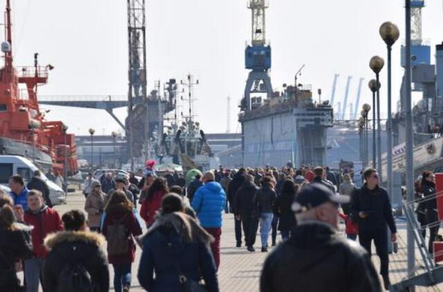 NATO dovana Lietuvai – susidomėjusių šimtai