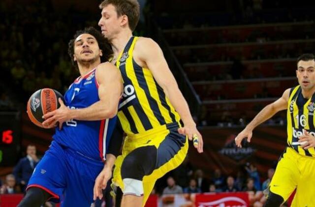 „Anadolu Efes“ parbloškė Stambulo „Fenerbahce“ ir žengė į Eurolygos finalą