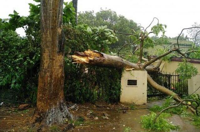 Ciklonas Fani pasiekė rytinę Indijos pakrantę