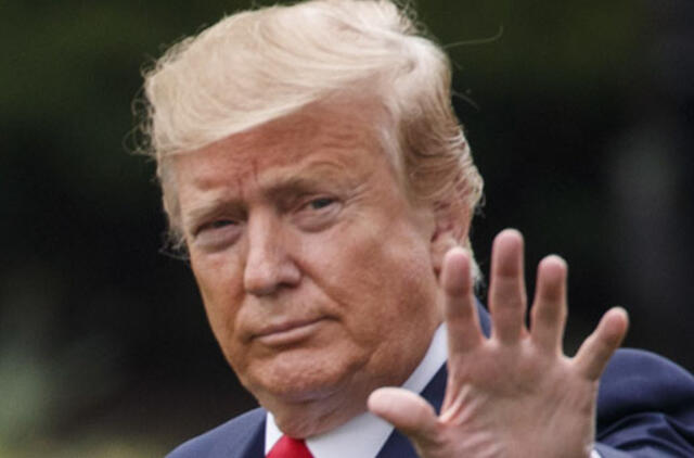 D.Trampas nurodė imtis naujų sankcijų prieš Irano metalų sektorių