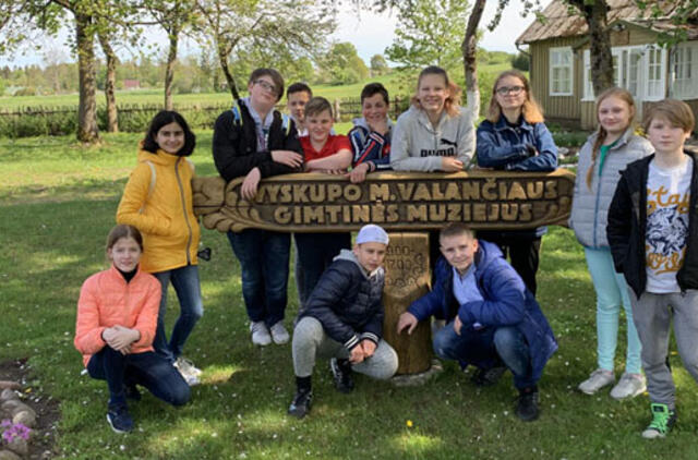 Kurdami ateitį, žinių ir patirties ieškome praeityje