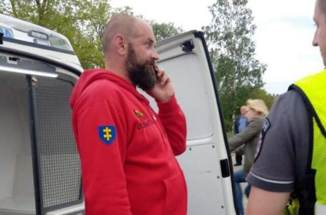 Melnragėje prie praeivių kibę vyrai sulaukė policijos