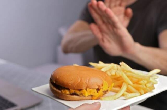 Tyrimas: beveik visi lietuviai kasdien valgo produktus, didinančius cholesterolio kiekį