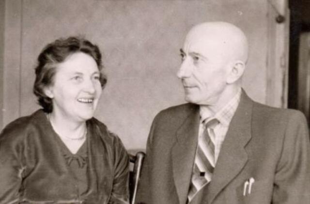 Klaipėdos akvarelės: namai ir žmonės (583)