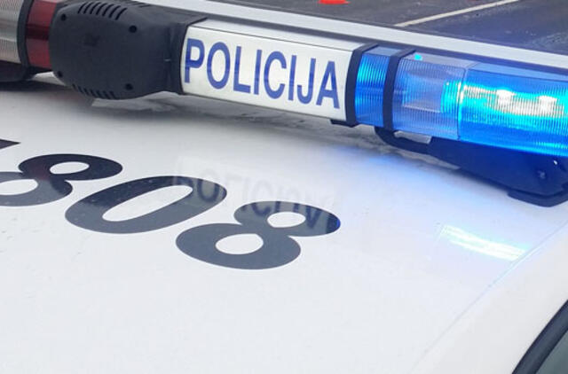 Apvogė parduotuvę ir apiplėšė senjorą