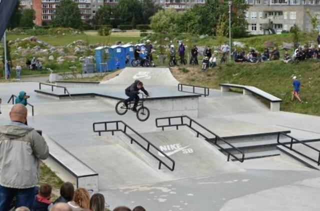 Sąjūdžio parke - riedlenčių ir BMX dviračių čempionatas