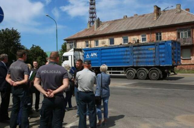 Smeltės kvartalas skęsta pažadų jūroje