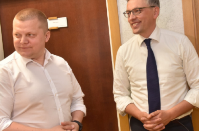 Apšmeižk, nes visuomenė šmeižtu tiki