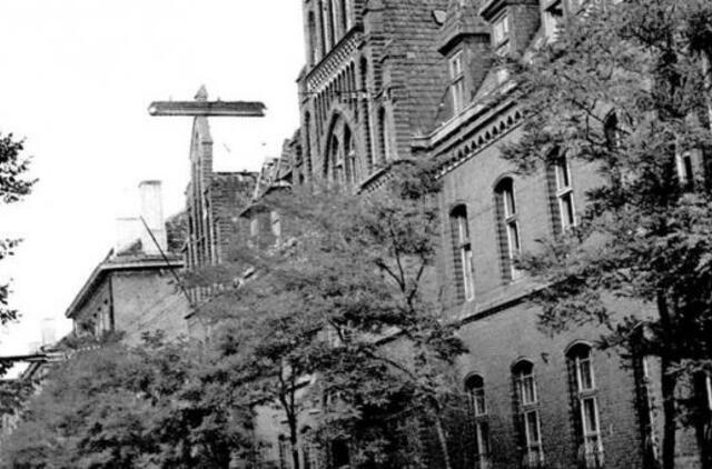 Klaipėdos akvarelės: namai ir žmonės (589)