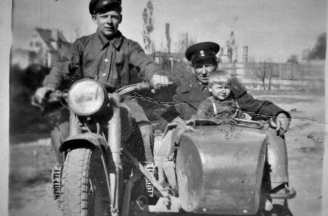 Klaipėdos akvarelės: namai ir žmonės (591)