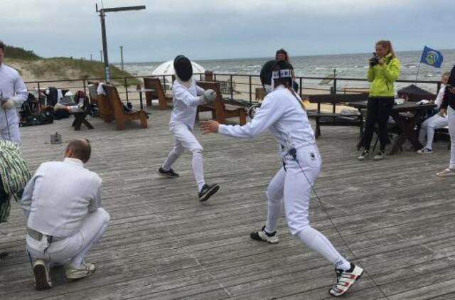 Smiltynėje - galiūnų šou, fechtavimas ir paplūdimio sporto aistros